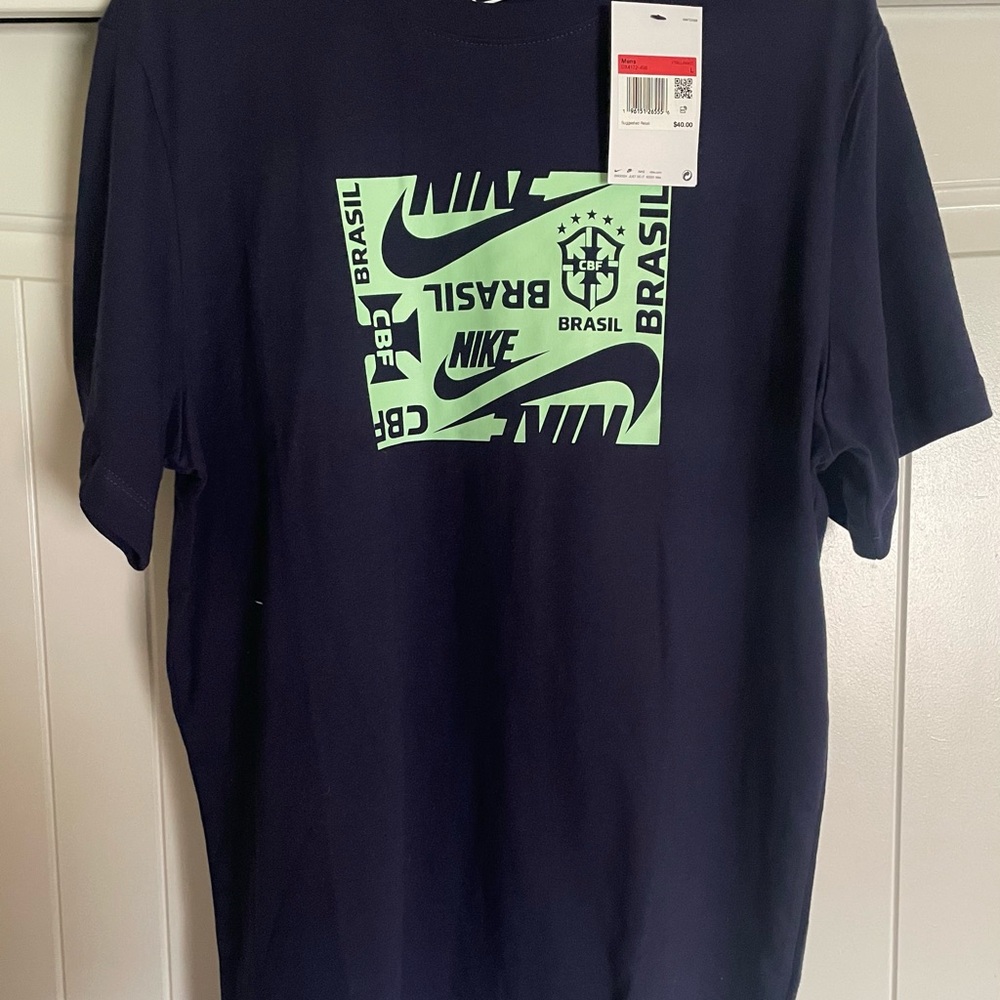 Nike Men's Black Graphic T-Shirt